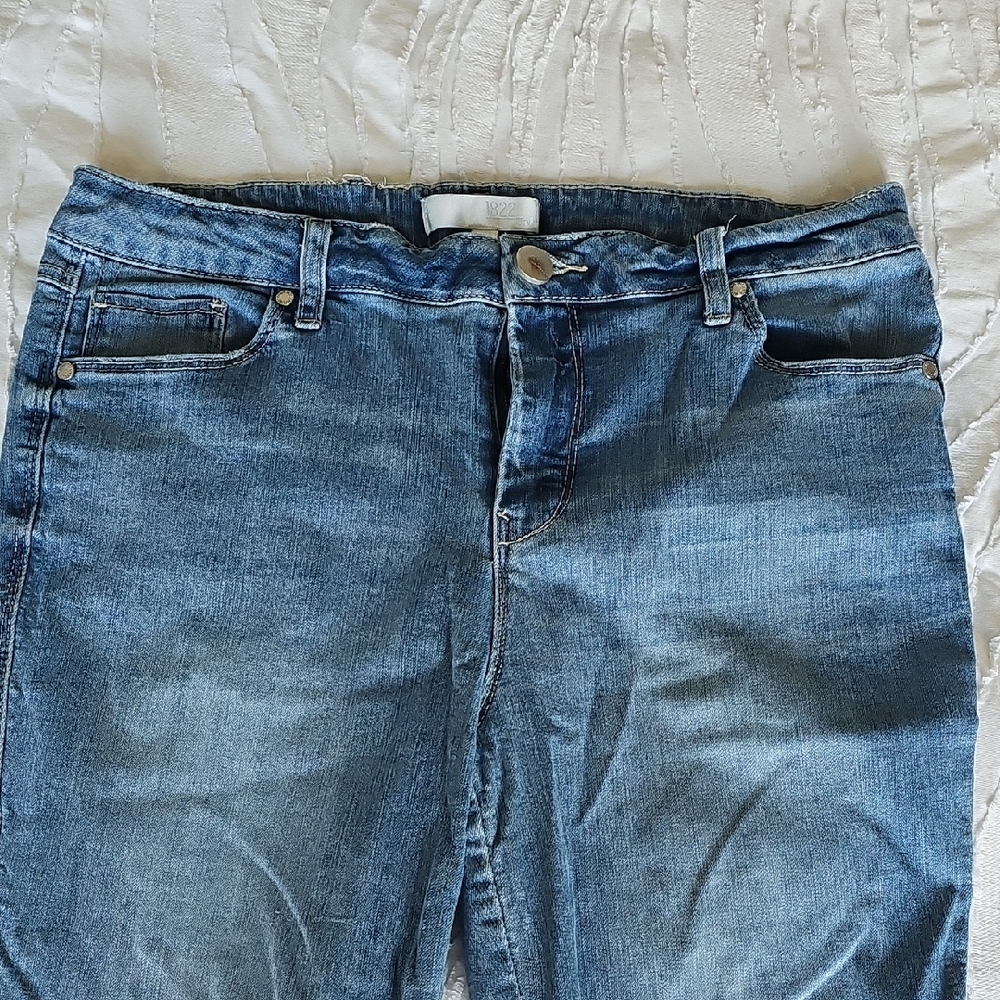1822 Brand 7/8 Jeans Size 12